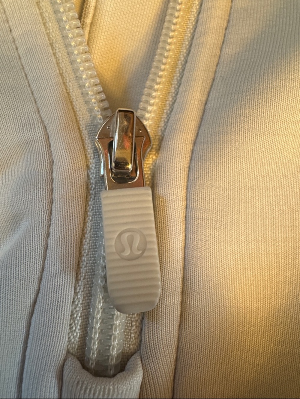 Amazing Lululemon women’s Brushed Soft Stream half zip crop top size 2 - Picture 7 of 7